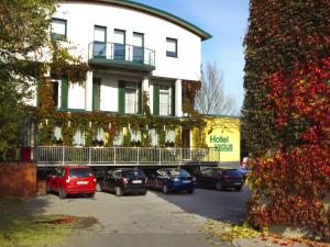 Budynek, w którym mieści się hotel