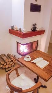 Фотография из галереи Rebetiko Hotel в городе Алачаты