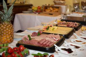 Eten bij of ergens in de buurt van het hotel


