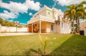 Imagen de la galería de Family Guest House, en Quebradillas