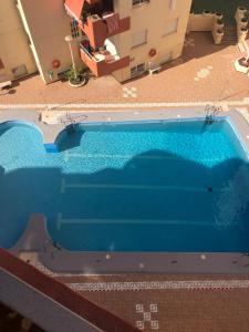 a model of a large blue swimming pool at Maravillosa Cala in Calahonda +25 photos