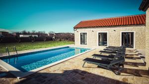 Bazén v ubytování Luxury Villa Mala nebo v jeho okolí