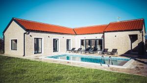 Bazén v ubytování Luxury Villa Mala nebo v jeho okolí