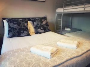 Легло или легла в стая в Central City Garden Apartment