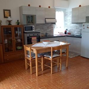 A kitchen or kitchenette at AndEli DUE
