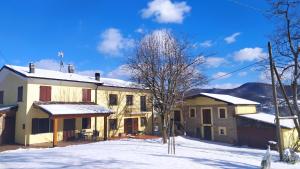 La Quagnola splendida casa in Appennino žiemą