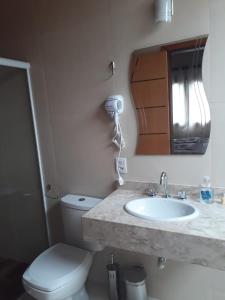 Phòng tắm tại Chalé Caminho da Fonte