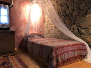 Fotografia z galérie ubytovania Garden House - Lovely Stone Built House with Panoramic View v destinácii Volissos