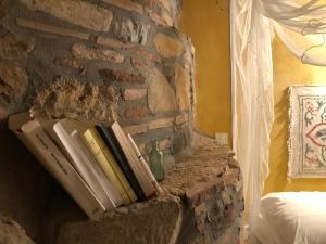 Fotografia z galérie ubytovania Garden House - Lovely Stone Built House with Panoramic View v destinácii Volissos