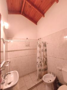 Vonios kambarys apgyvendinimo įstaigoje Las Retamas - Viviendas Turísticas