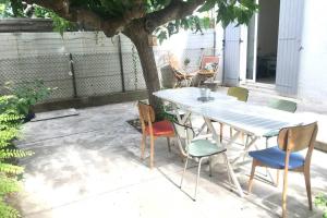 Patio nebo venkovní prostory v ubytování Belle maison avec jardin à 1mn de la plage + 19 fotografií