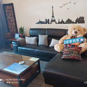 Posezení v ubytování 伊家民宿Yi home 志航路一段398號