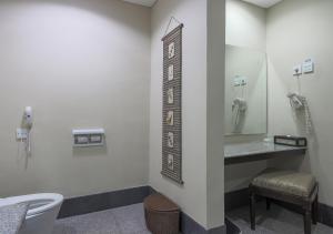 Bany a The Jayakarta Suites Komodo Flores