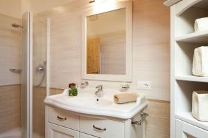 Kylpyhuone majoituspaikassa Residence Baron 34 kuvaa lisää