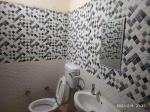 Aarti Hotel photo 8