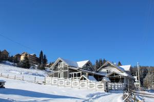 Nord Cottage žiemą