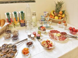 Jedlo v ubytovaní bed & breakfast alebo blízkom okolí