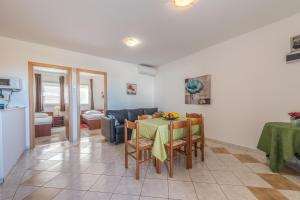 Posezení v ubytování Kaktus Apartment + 13 fotografií