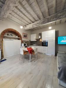 Kuchyň nebo kuchyňský kout v ubytování residence San miniato