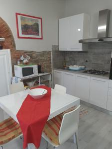 Kuchyň nebo kuchyňský kout v ubytování residence San miniato