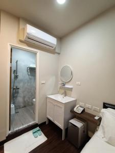Baðherbergi á SWF hotel 淡水新五福旅館-新北市旅館編號067
