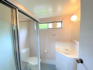 Nepean Shores by Gateway Lifestyle Holiday Parks的一间浴室