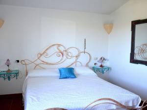 Imagen de la galería de Mediterranean Villa of Liscia di Vacca, en Porto Cervo