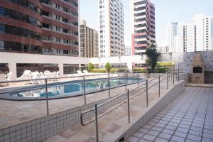 Bazén v ubytovaní Flat Natal - Localização TOP e WIFI alebo v jeho blízkosti