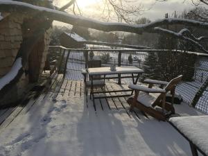 Afbeelding uit fotogalerij van Gaïa - Les Cabanes du Chêne Rouvre in Saint Die