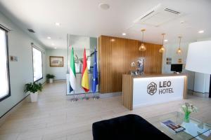 
The lobby or reception area at Hotel Leo
