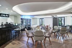 Posedenie v ubytovaní NLH MONASTIRAKI - Neighborhood Lifestyle Hotels