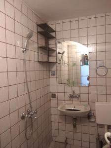 A bathroom at Апартамент Алекс