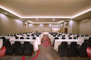 Gallery image of favehotel PGC Cililitan in Jakarta +52 photos
