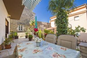 Fotografie z fotogalerie ubytování Apartment Josipa 4209 v destinaci Selce