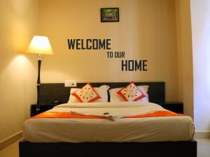 Orange Corner, Near Kempegowda Airport, Airport Pickup And Drop Available 24x7客房内的一张或多张床位