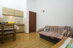 Küche/Küchenzeile in der Unterkunft Apartment Vili