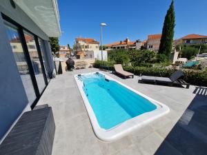 Bazén v ubytování SPA Apartment Vito nebo v jeho okolí