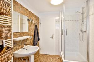 Ванная комната в Apartmenthaus Tribseer Damm 6