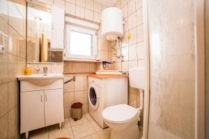Koupelna v ubytování Apartments Bakula 1539