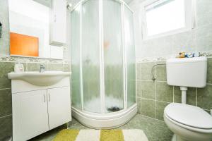 Koupelna v ubytování Apartments Bakula 1539