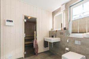 Phòng tắm tại Haus Therese mit Sauna