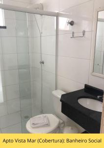 Et badeværelse på Residencial Dona Naime