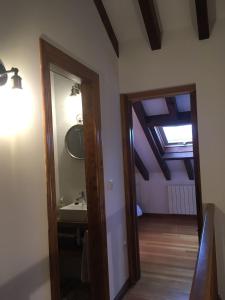 Fotografia z galérie ubytovania PRECIOSO CHALET JUNTO A POTES CON PISCINA-4 Hab,3 Baños v destinácii Ojedo