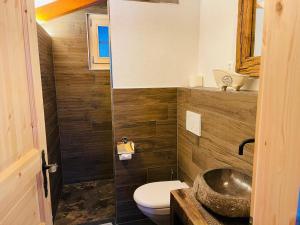Baðherbergi á Hotel Jägerstübli Grindelwald