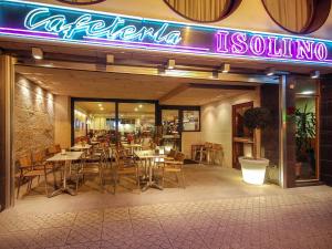 En restaurant eller et andet spisested på Hotel Isolino