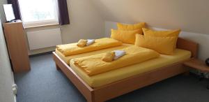 Postel nebo postele na pokoji v ubytování Pension Berghof