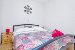 Posteľ alebo postele v izbe v ubytovaní Holiday home Nadea - with private pool