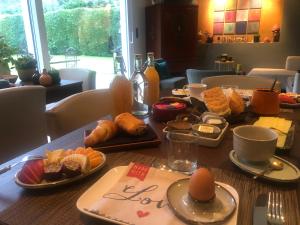 Các lựa chọn bữa sáng cho khách tại Villa Plagniau