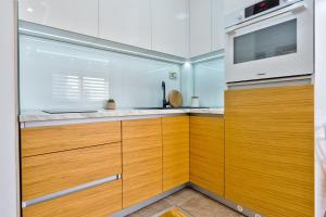Virtuvė arba virtuvėlė apgyvendinimo įstaigoje Beli Hrast Lux
