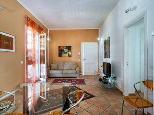Gallery image of Elegant flat in villa with pool and garden just a few kilometres from the sea in Marsala